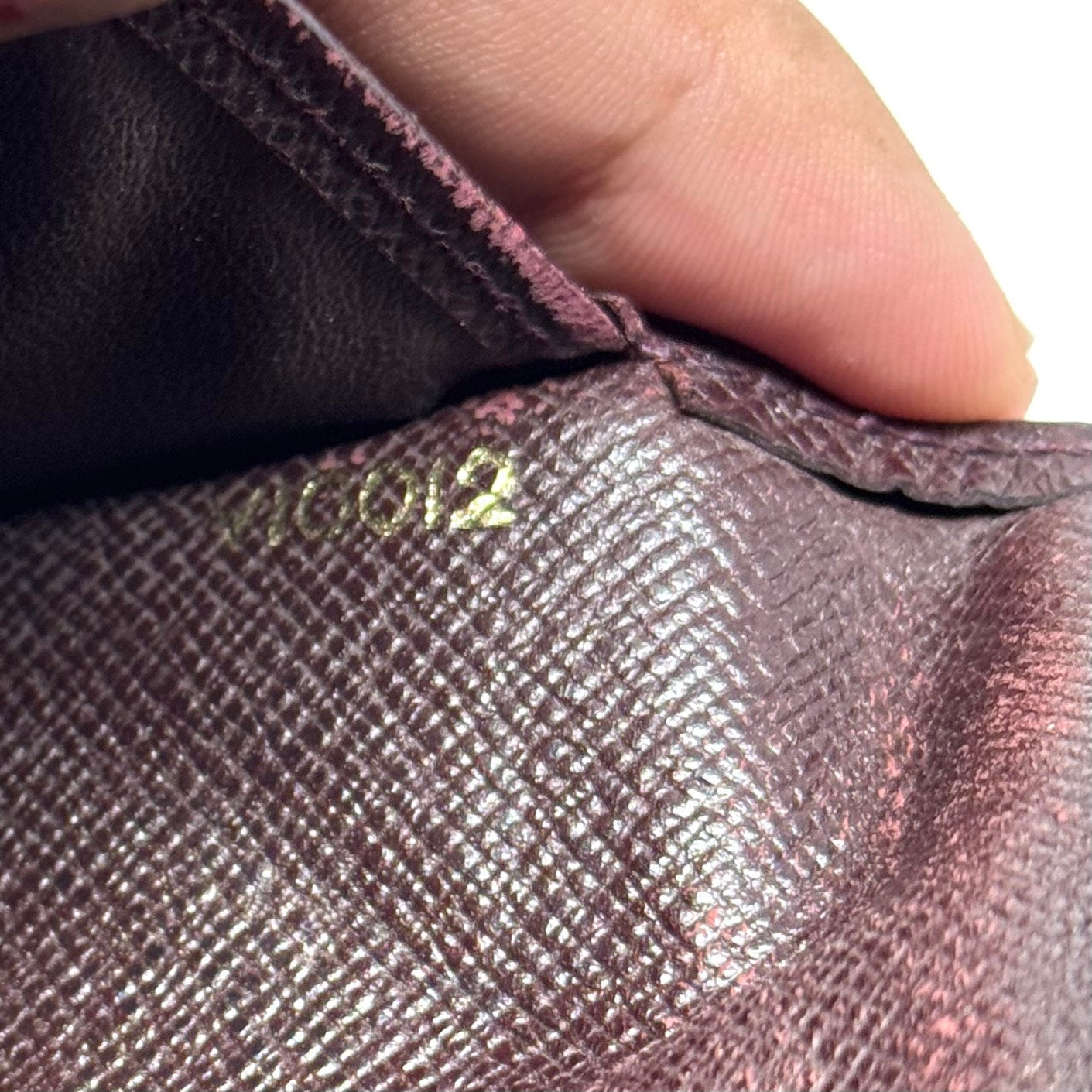 Louis Vuitton Taiga Long Wallet