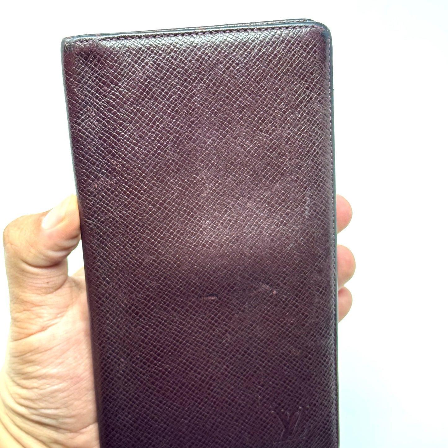 Louis Vuitton Taiga Long Wallet