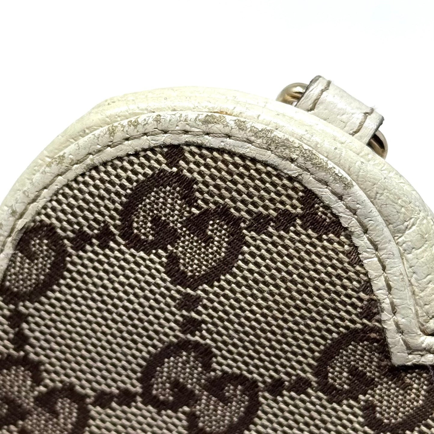 Gucci Heart Zipper Wallet