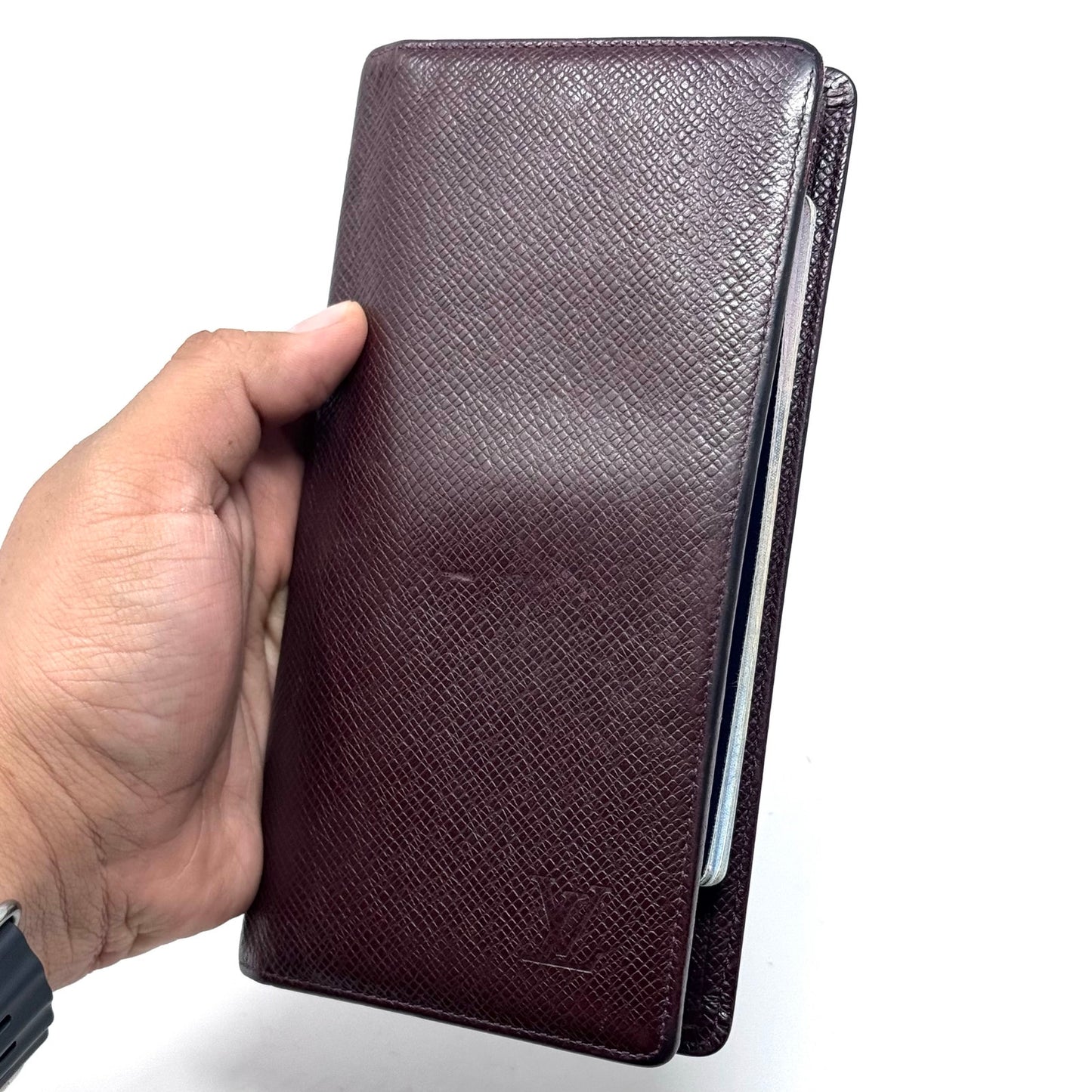 Louis Vuitton Taiga Long Wallet