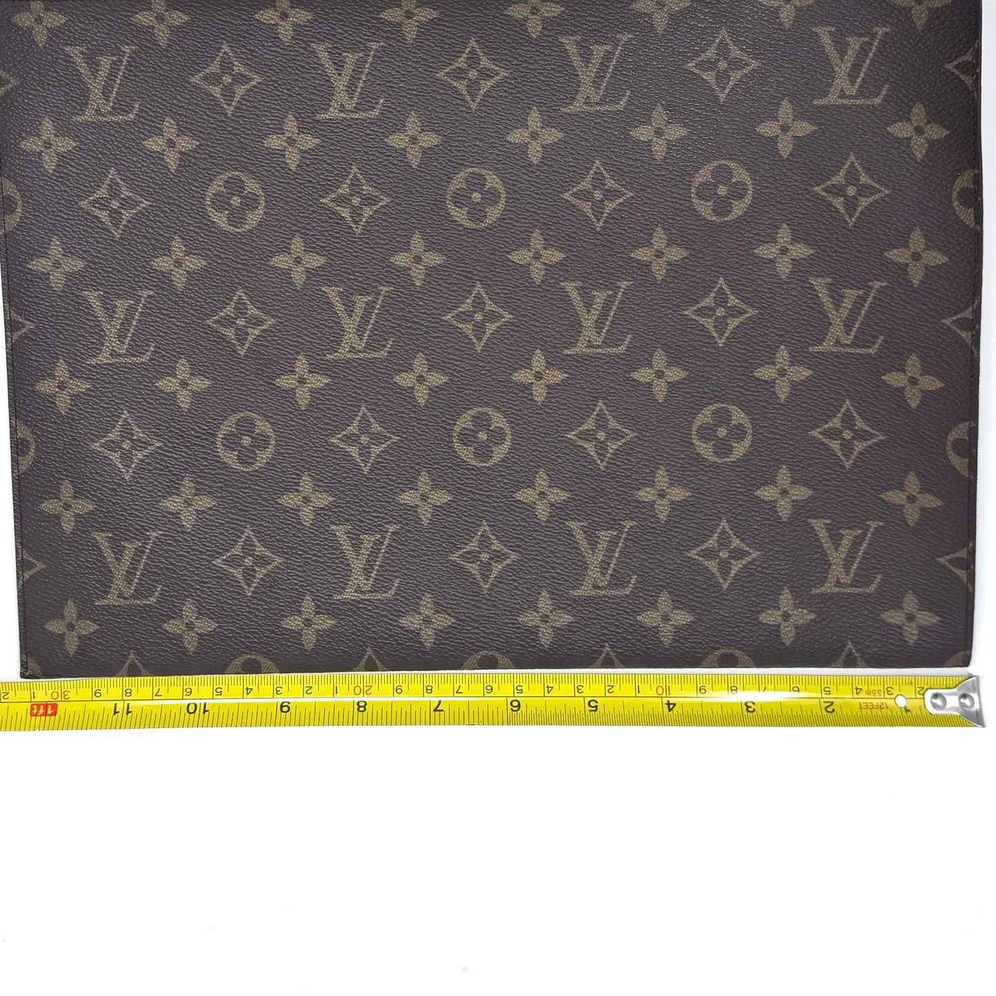 Louis Vuitton Monogram Offert Par Portfolio Clutch